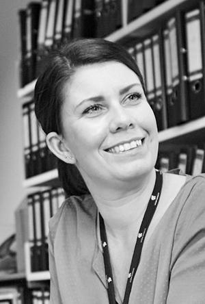 Anja er kontorelev på institut for kommunikation og psykologi